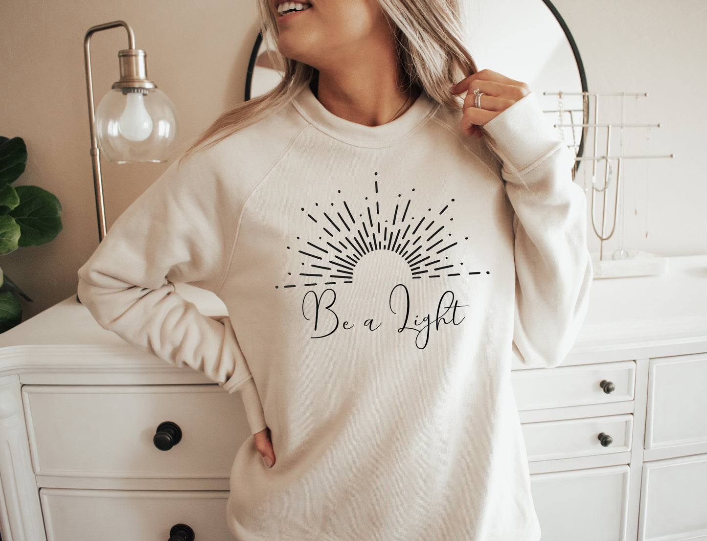 Be a Light Women's Crewneck Sweatshirt